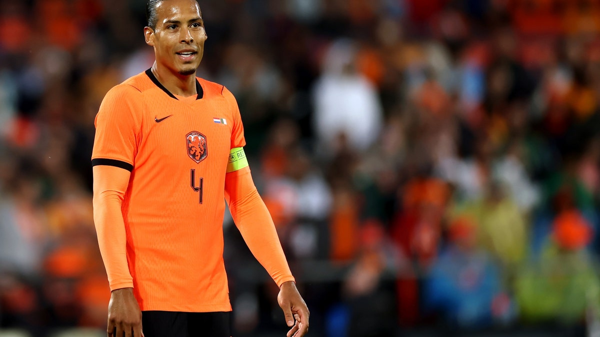 Virgil van Dijk será el capitán de la selección holandesa este verano y es uno de los mejores defensas del fútbol mundial. (DeanGetty Images)