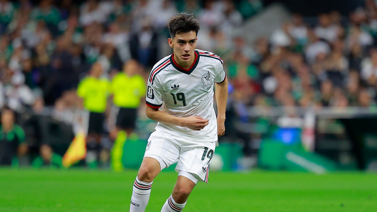 Mexico's Gilberto Mora Impresses In First World Cup Start, Could See Role Expand
