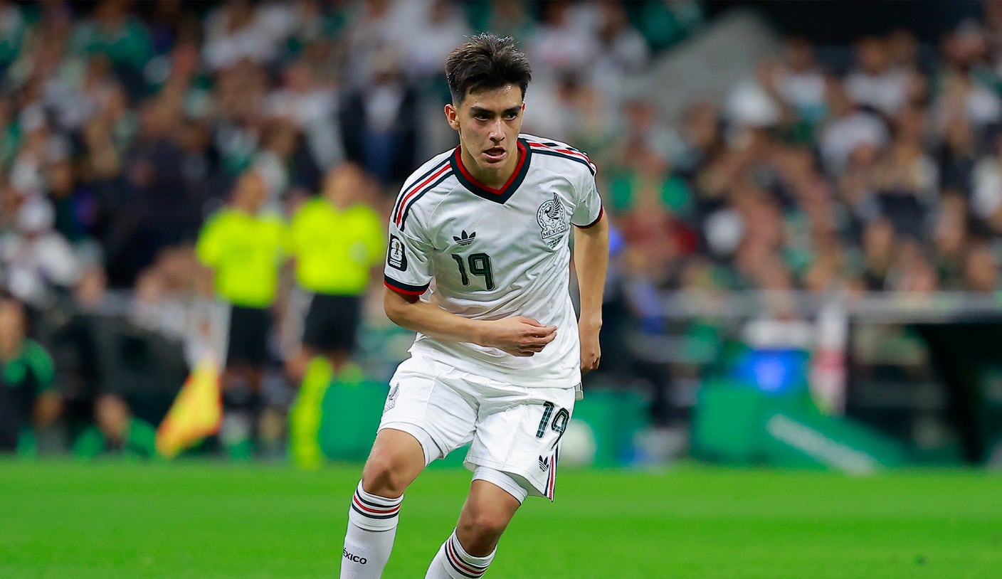 Mexico's Gilberto Mora Impresses In First World Cup Start, Could See Role Expand
