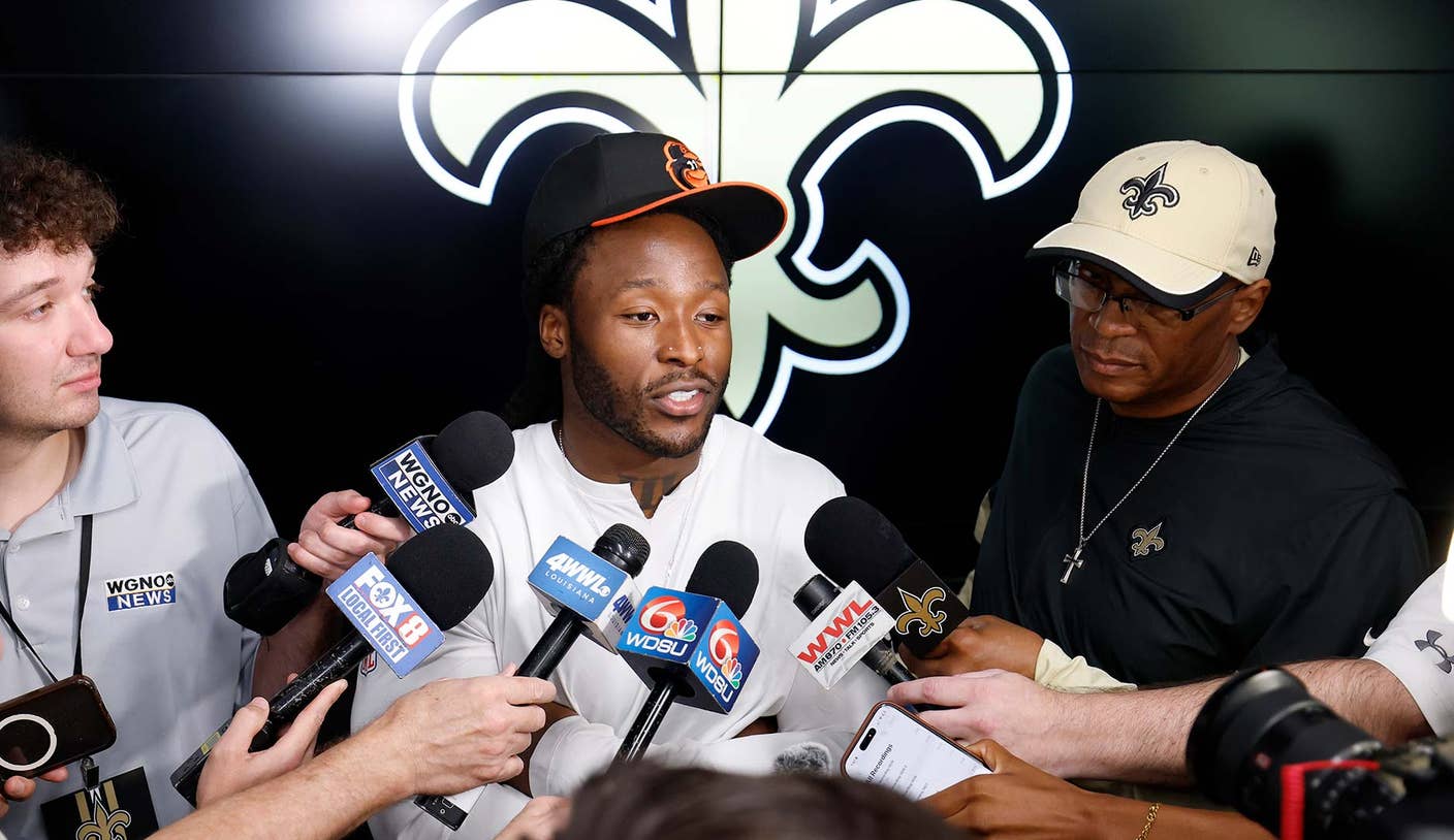 Alvin Kamara Attends Saints OTAs Amid Backfield Restructuring and Trade Interest
