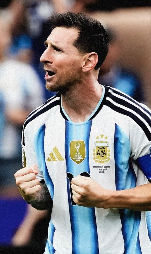 Lisandro Martinez Emotional as Lionel Messi Breaks FIFA World Cup Scoring Record