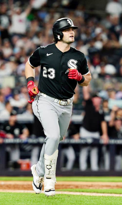 White Sox Stop Nine-Game Bronx Skid With Andrew Benintendi’s Pinch-Hit Grand Slam