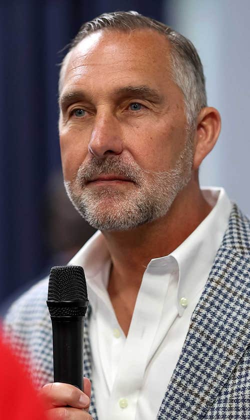 Angels GM John Mozeliak Reassures Coaching Staff, Says ‘No Reason for Massive Change’