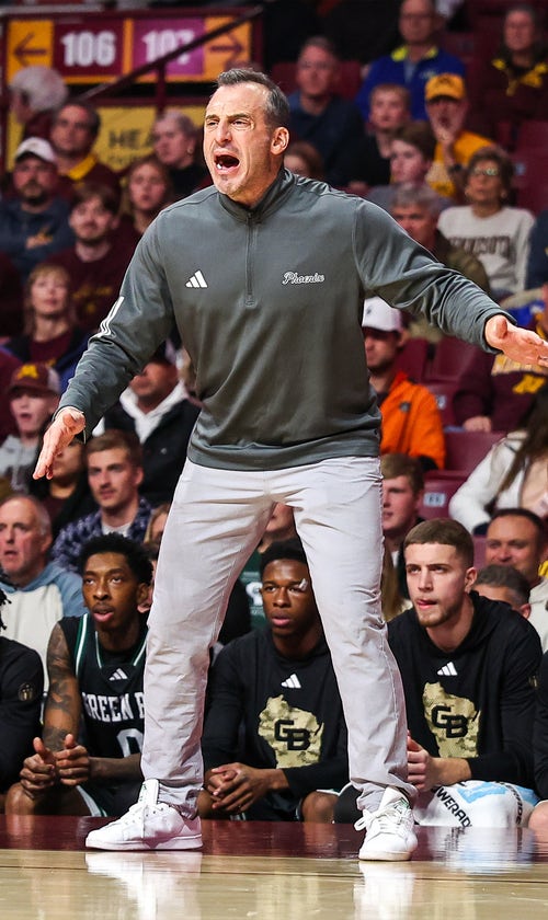 College Basketball 2025-2026 Buzz: Green Bay Extends Doug Gottlieb