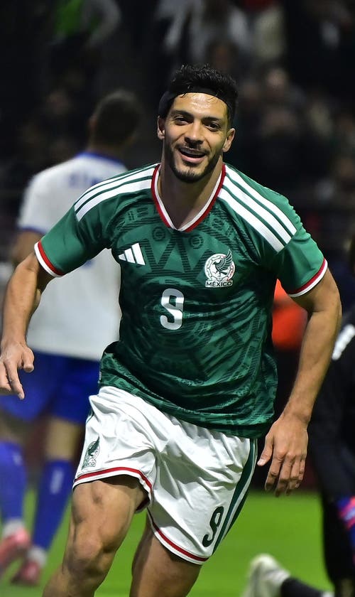'Delusional Until It’s Done': A Mexico Legend Predicts El Tri's World Cup Result