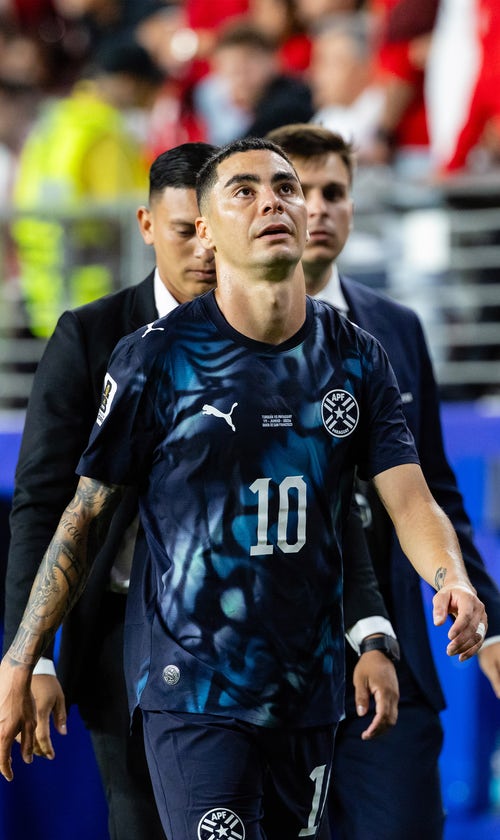 Paraguay's Almiron The 1st Player Red-Carded At The World Cup Under New Rule