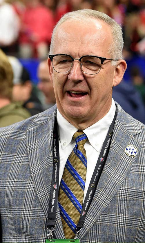 College Football Leaders Meet in Denver to Weigh 16- vs. 24-Team Playoff Formats