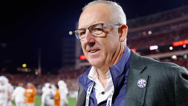 College Football Leaders Meet in Denver to Weigh 16- vs. 24-Team Playoff Formats