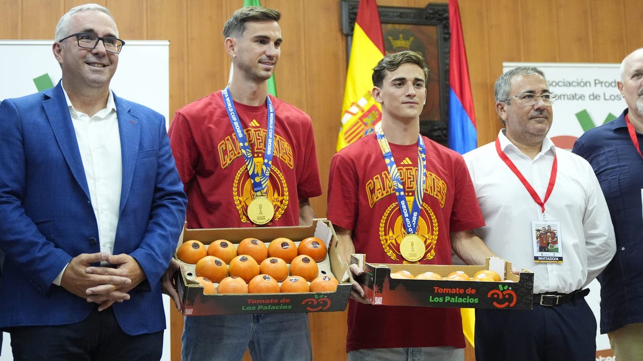 Spain's Fabian Ruiz, Gavi Get Their Weight In Tomatoes After World Cup Win