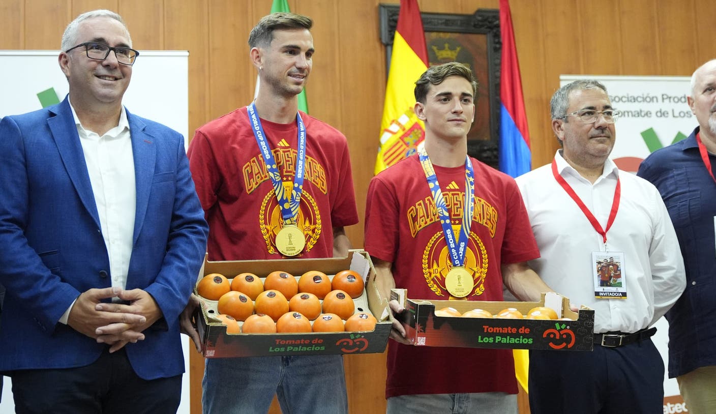 Spain’s Fabian Ruiz, Gavi Get Their Weight In Tomatoes After World Cup Win