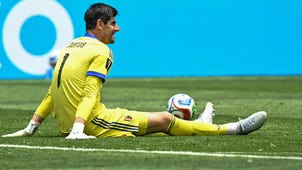 BELGIUM MEN Trending Image: Belgium Concedes Minutes After Star Goalkeeper Thibaut Courtois Subs Off