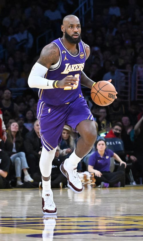 Kalshi Promo Code FOXSPORTS Unlocks $10 Bonus When You Trade on the 76ers Title Odds After LeBron Signing