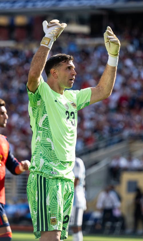 Argentina Goalkeeper Emiliano Martinez Breaks Record For Most Saves In World Cup Final