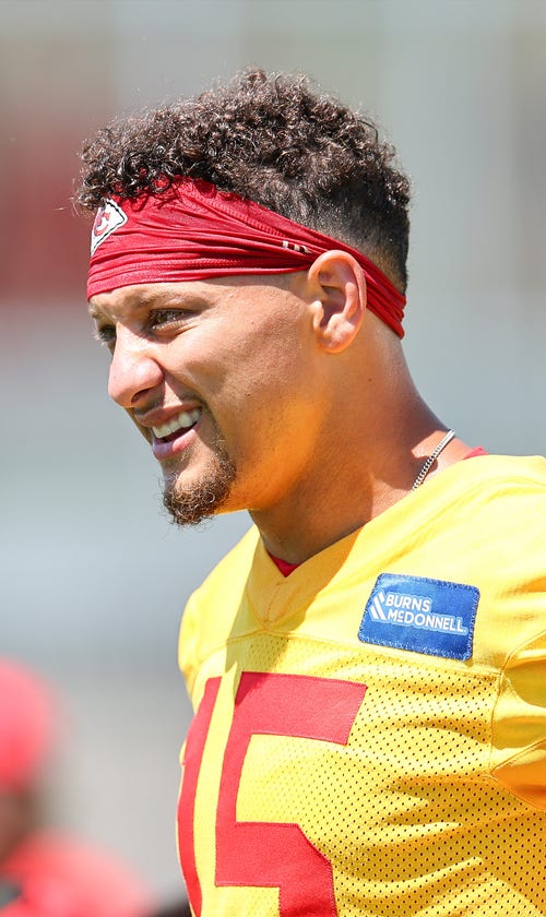 Chiefs Star QB Patrick Mahomes Cleared For Practice Ahead Of Training Camp