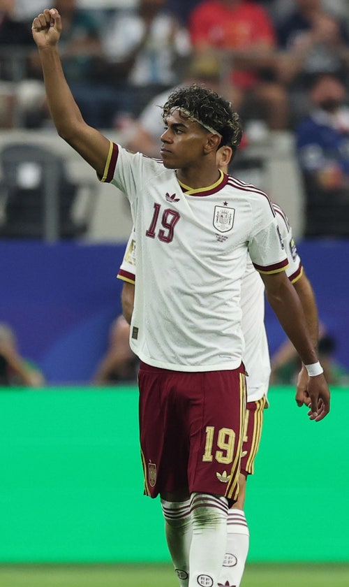 What Do The World Cup Final Winners Get?