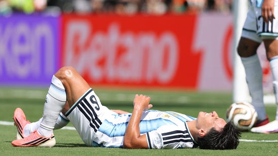 Argentina's Lisandro Martínez Departs World Cup Final vs. Spain Early Due To Injury