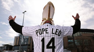 MLB Trending Image: Chicago White Sox Gift Pope Leo XIV Team-Themed Pope Hat