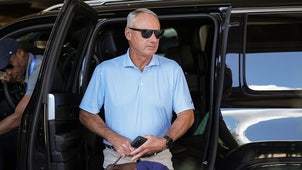 MLB Trending Image: MLB Proposes Weeks-Long Free Agent Signing Window, Lowering In-Season Options