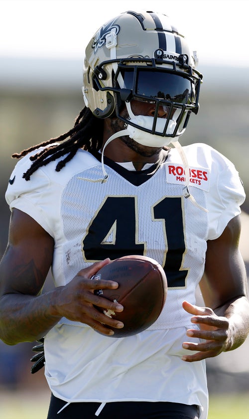 Saints Reportedly Lose RB Alvin Kamara To Injury For At Least a Month