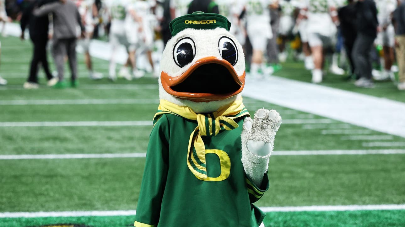 The Oregon Duck Found The Perfect Entrance To Ensure Its Head Didn't Fall Off