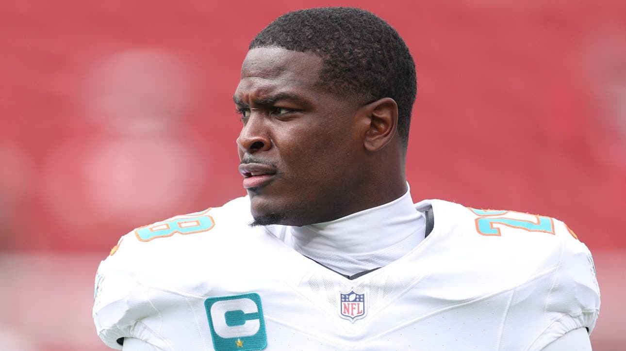 Dolphins Fear Major Knee Injury For RB De'Von Achane: 'It Does Not Sound Optimistic'