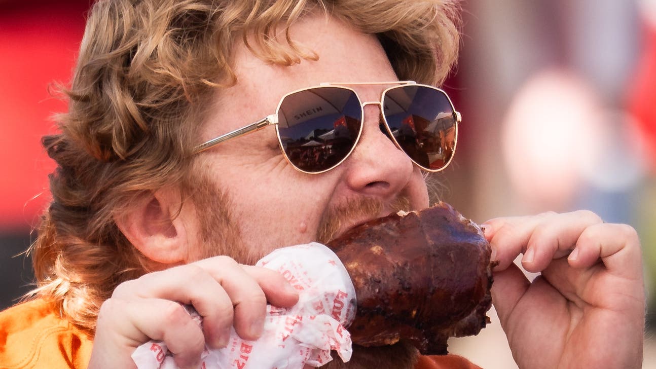 Beer Swords, Tachos, and Brisket Dogs: Look At The New CFB Stadium Foods For 2026