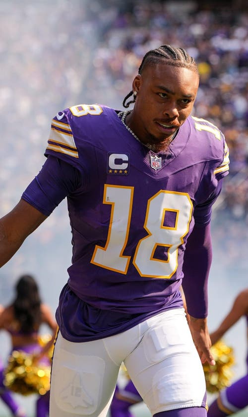 Vikings WR Justin Jefferson Reportedly Avoids Long-Term Damage on Ankle