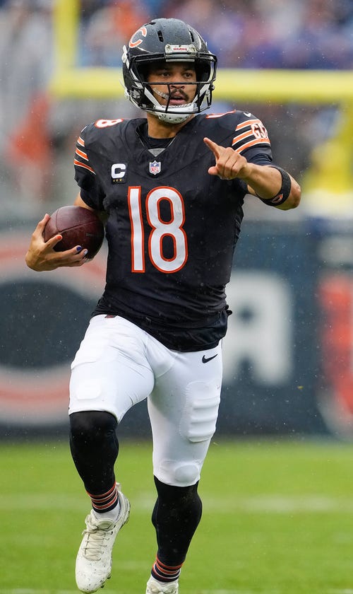 Bears QB Caleb Williams Exits With Hamstring Injury Against Vikings