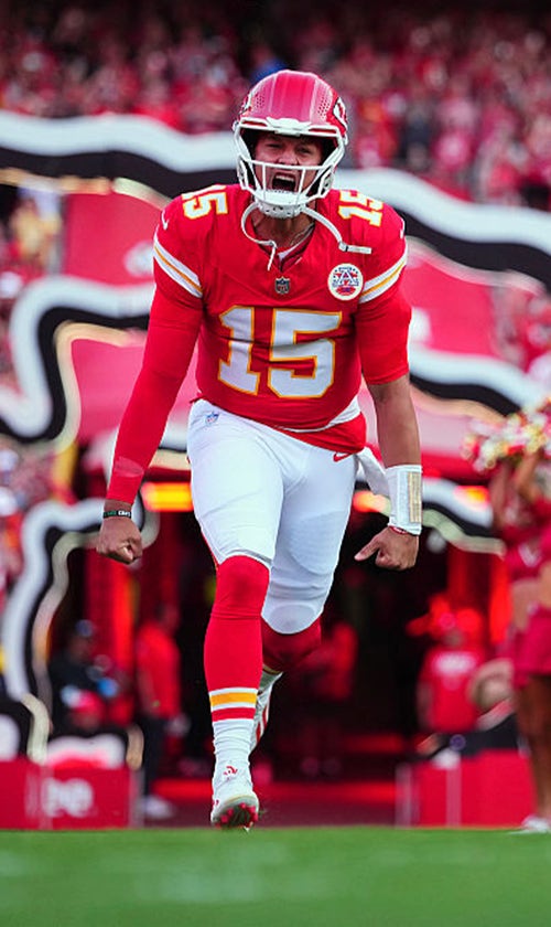 2026 NFL Comeback Player of Year Odds: Mahomes Favored; Donald In The Mix