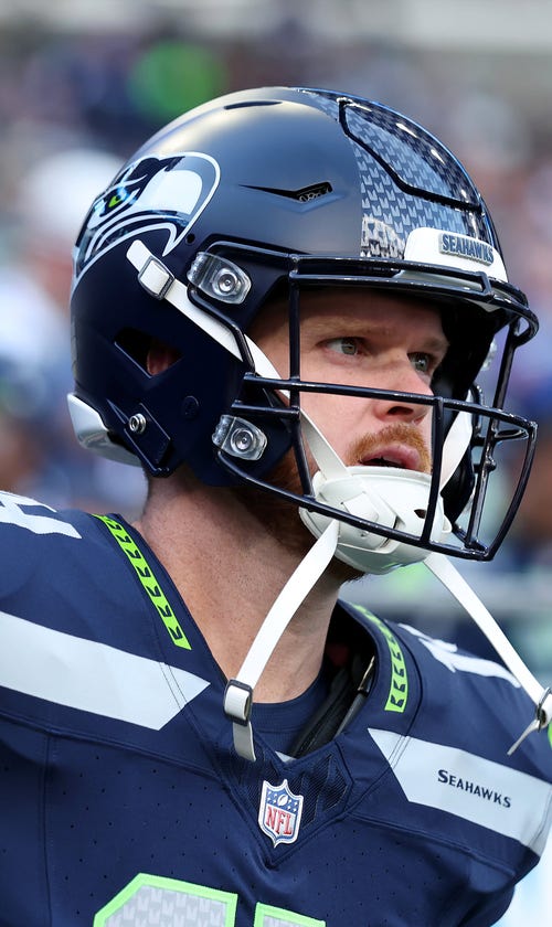 Seahawks QB Sam Darnold Departs Season-Opener vs. Patriots After First Drive