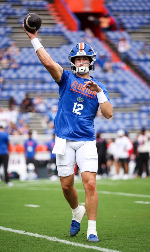 Shoulder Injury Threatens Florida QB Aaron Philo's Availability Against No. 7 Texas