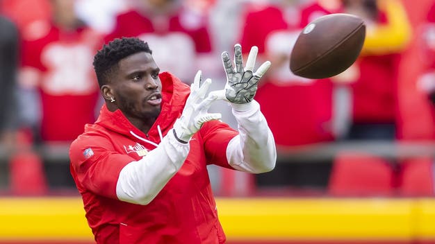 Chiefs Reportedly Eyeing Reunion With WR Tyreek Hill After Latest Injuries